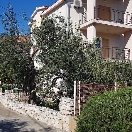 Apartments Jelica Слатине Экстерьер фото