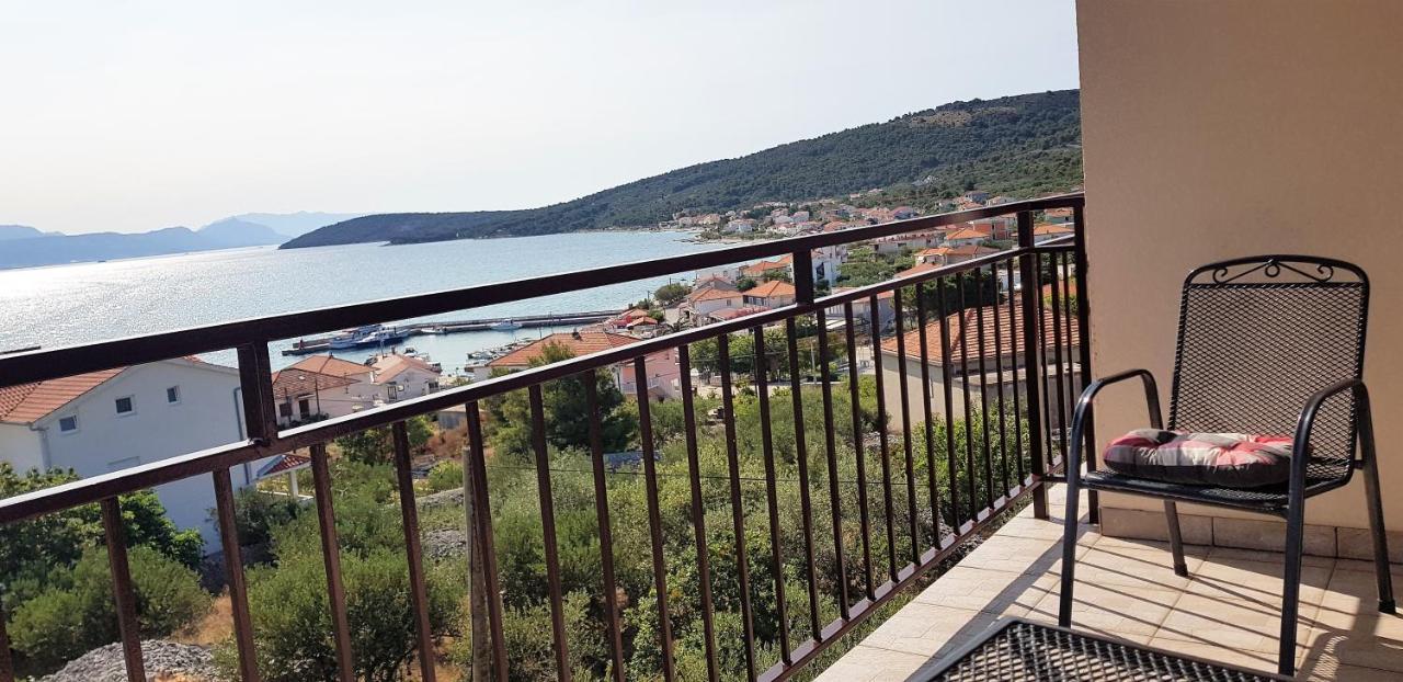 Apartments Jelica Слатине Экстерьер фото