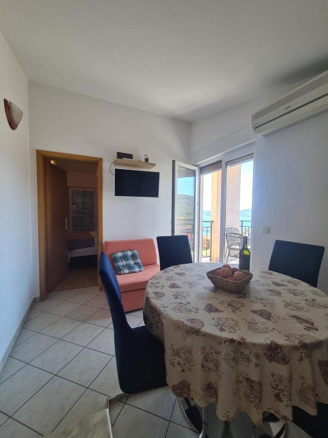 Apartments Jelica Слатине Экстерьер фото
