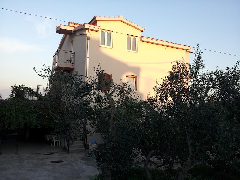 Apartments Jelica Слатине Экстерьер фото